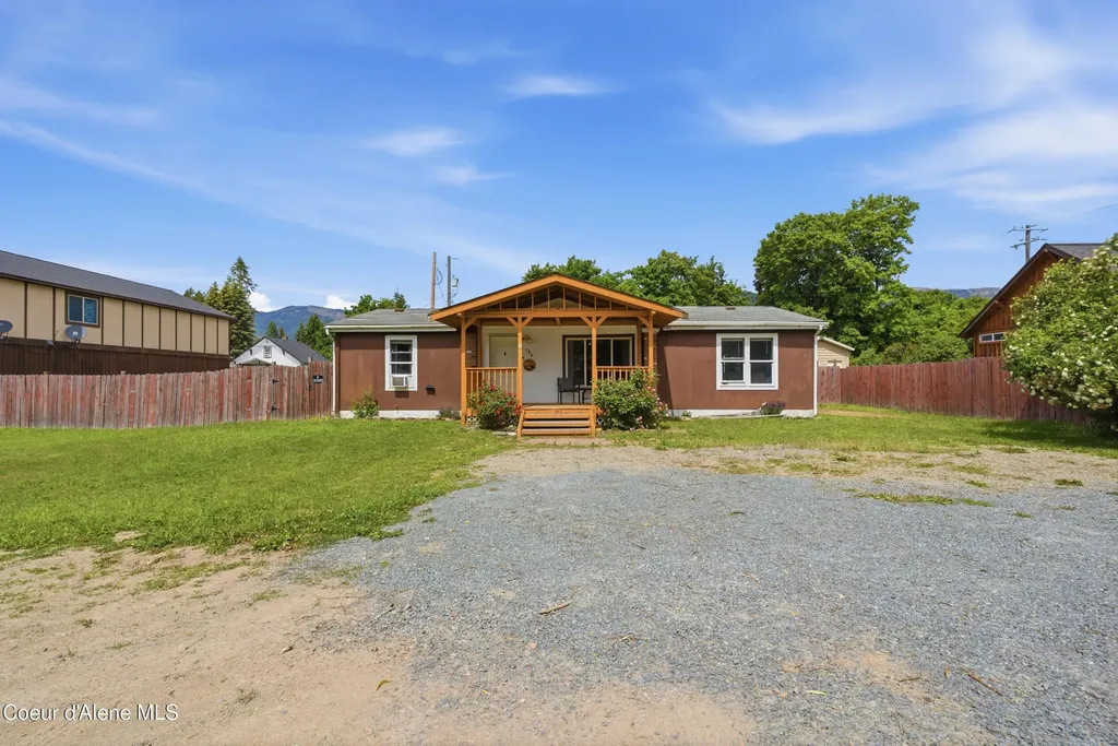 106 W Railroad Clark Fork ID 83811