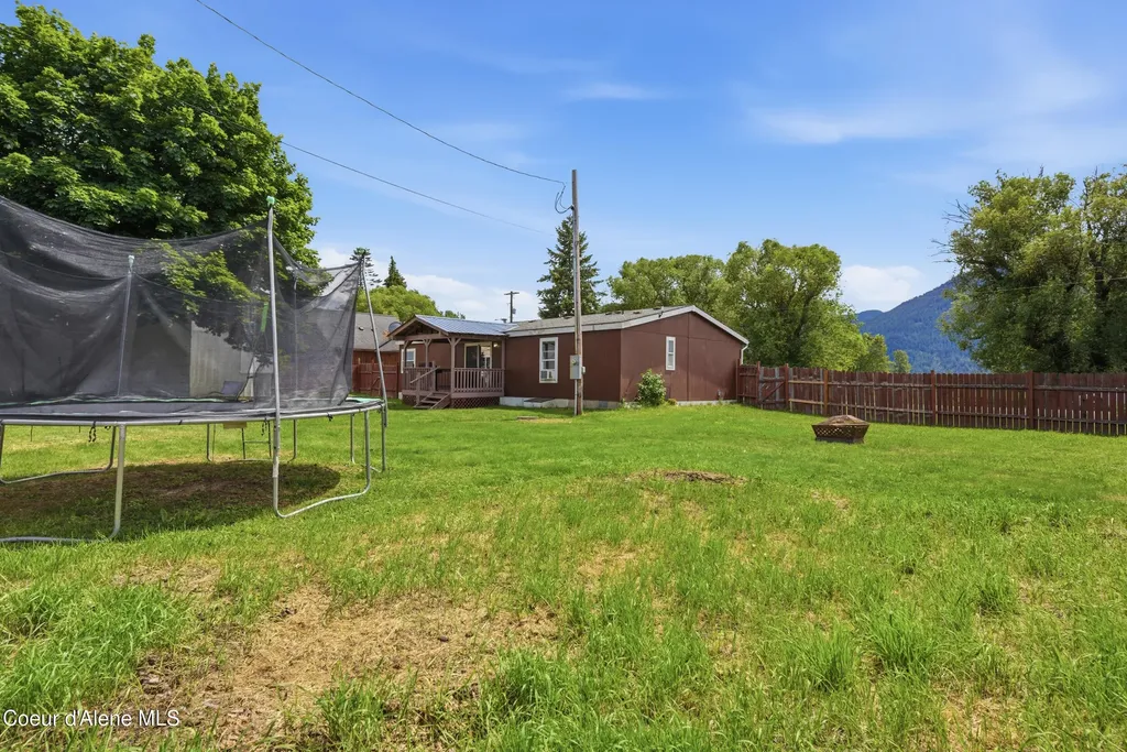 106 W Railroad Clark Fork ID 83811