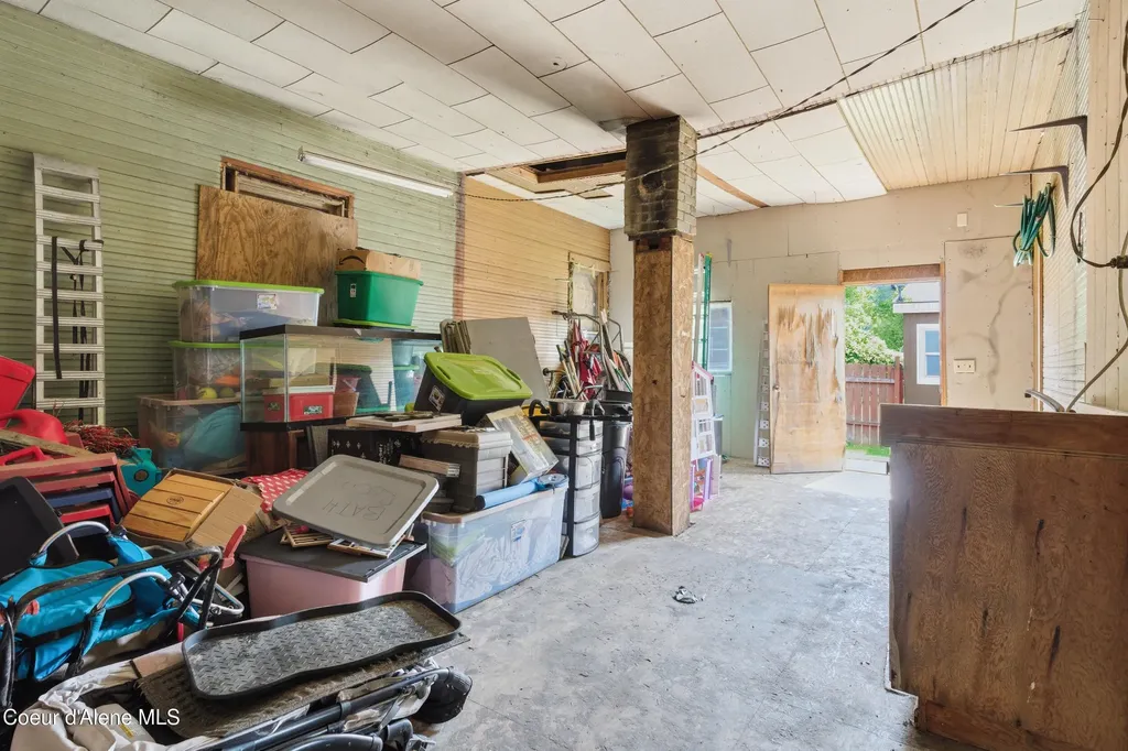 106 W Railroad Clark Fork ID 83811