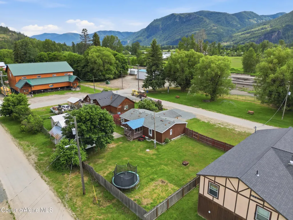 106 W Railroad Clark Fork ID 83811