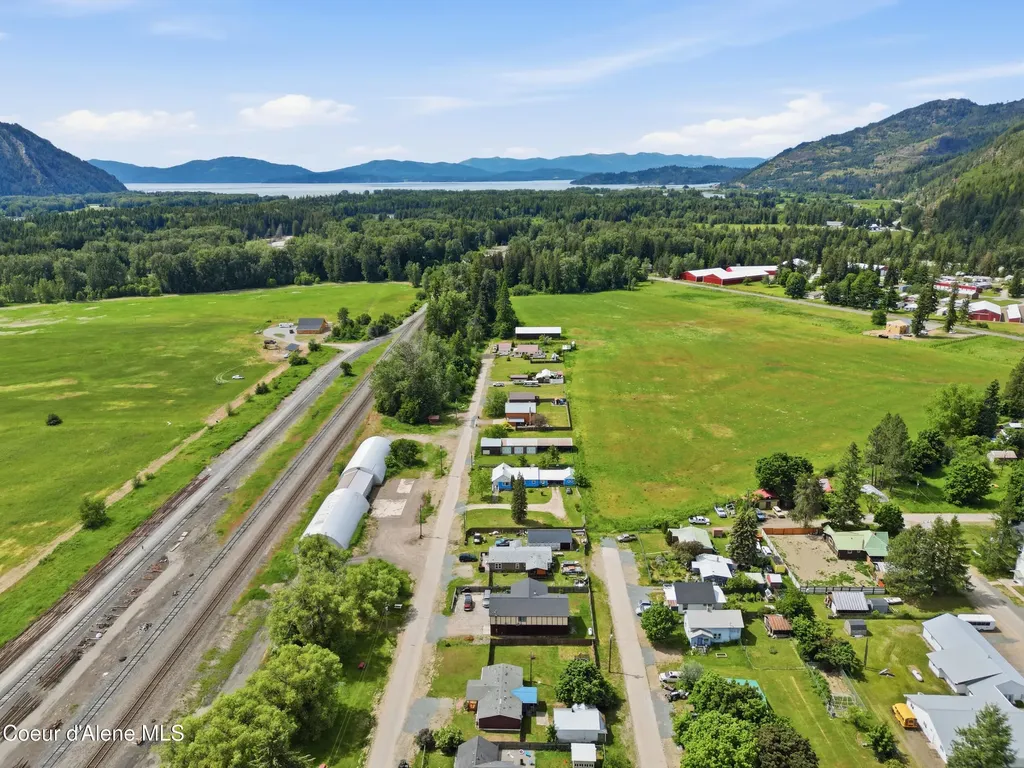 106 W Railroad Clark Fork ID 83811