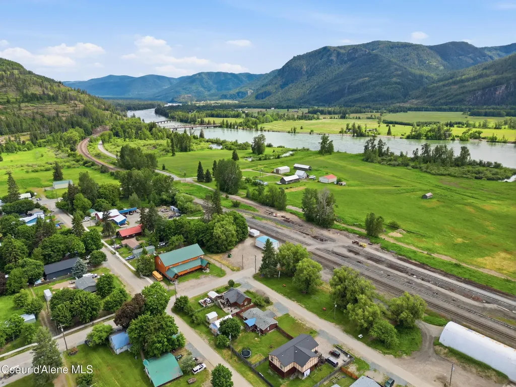 106 W Railroad Clark Fork ID 83811