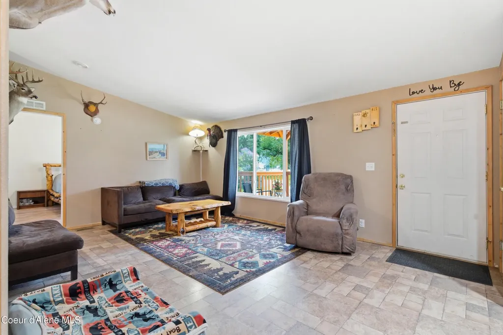 106 W Railroad Clark Fork ID 83811