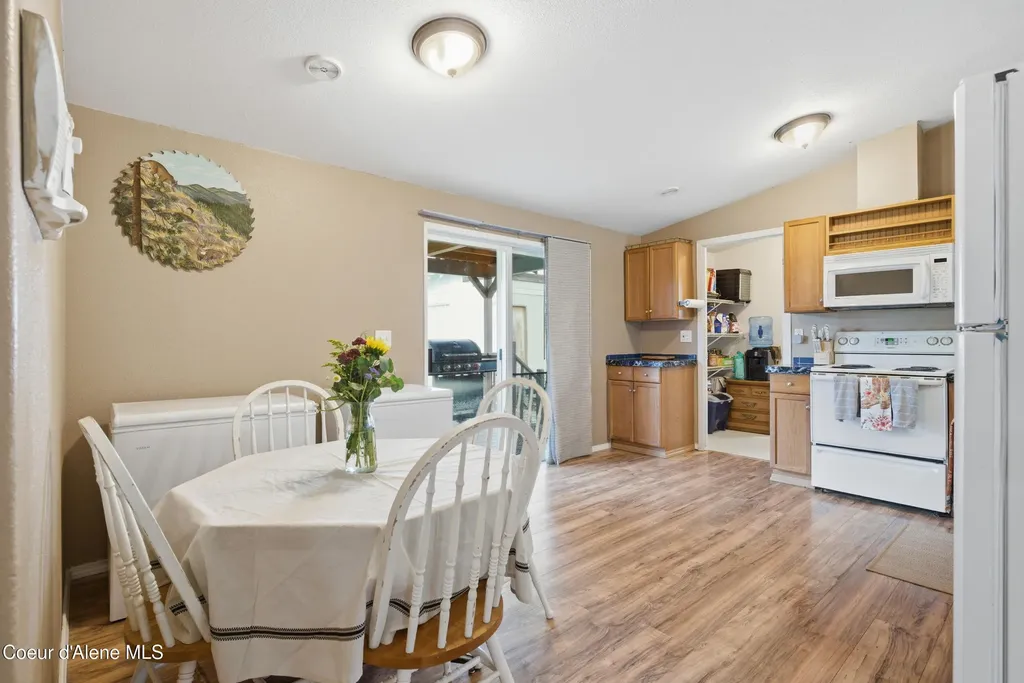 106 W Railroad Clark Fork ID 83811