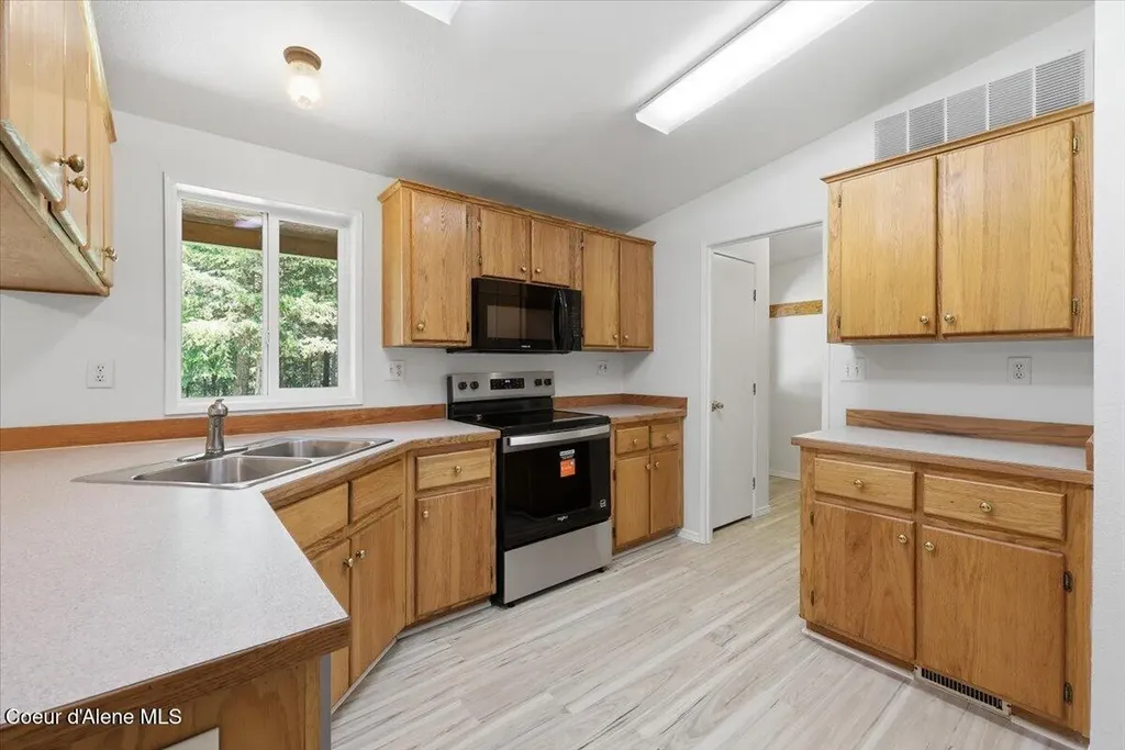 24401 N Grouse Road Rathdrum ID 83858