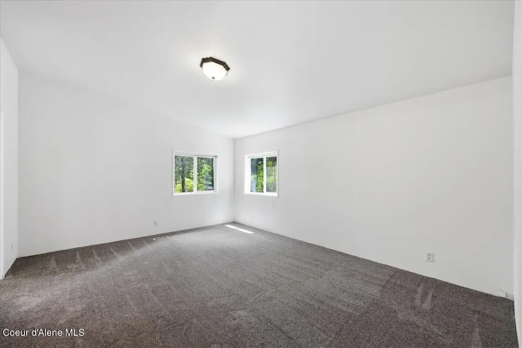 24401 N Grouse Road Rathdrum ID 83858