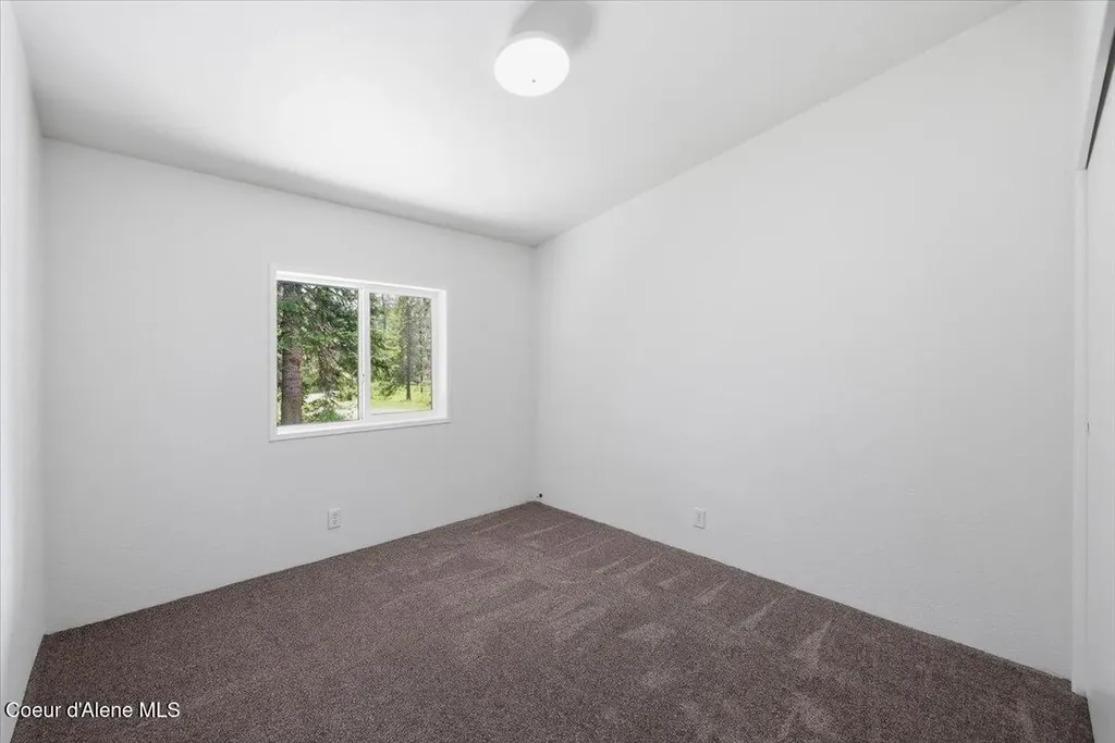 24401 N Grouse Road Rathdrum ID 83858