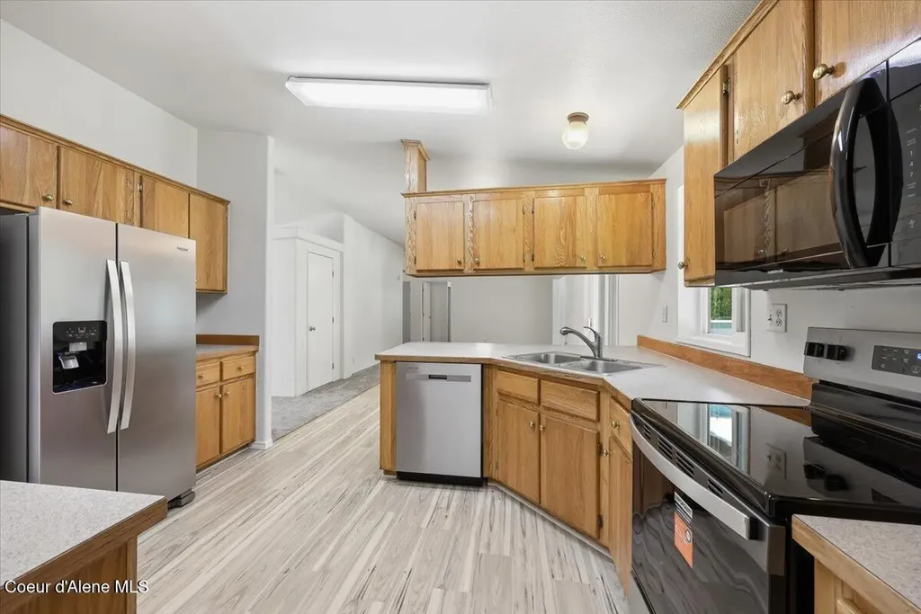 24401 N Grouse Road Rathdrum ID 83858