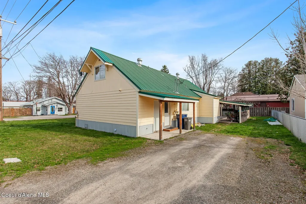 1021 N Florence Avenue Sandpoint ID 83864