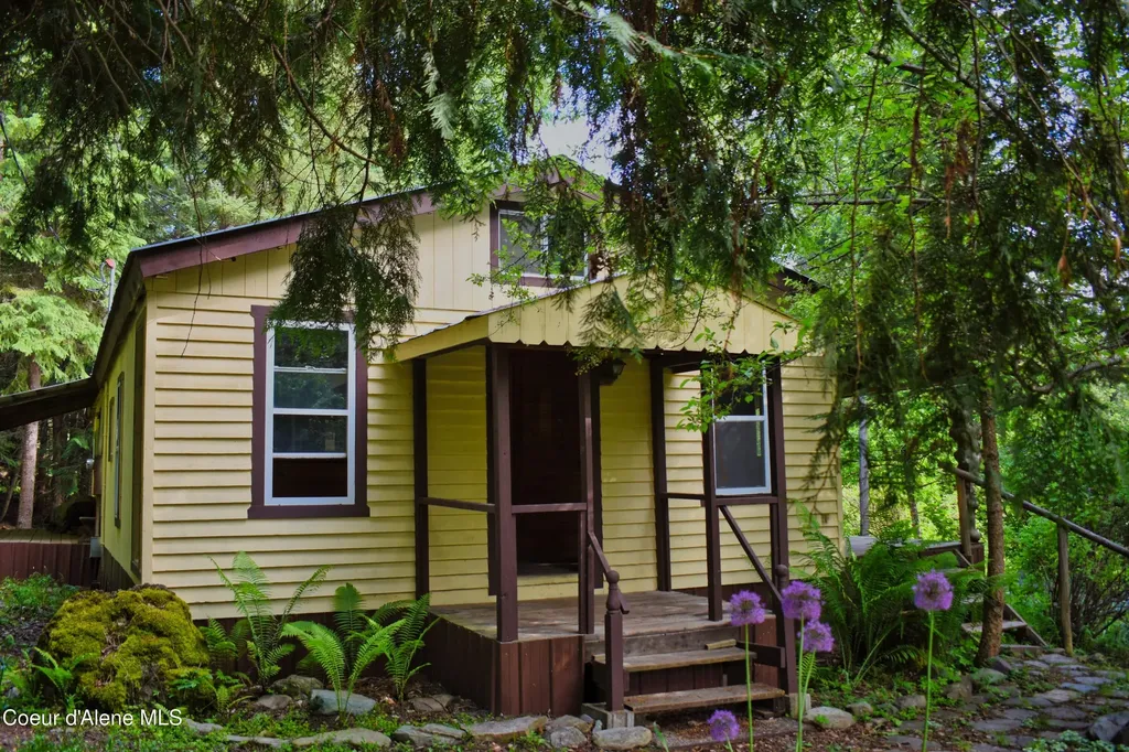 4801 Old Highway Two Loop Moyie Springs ID 83845