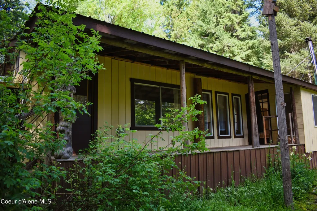 4801 Old Highway Two Loop Moyie Springs ID 83845