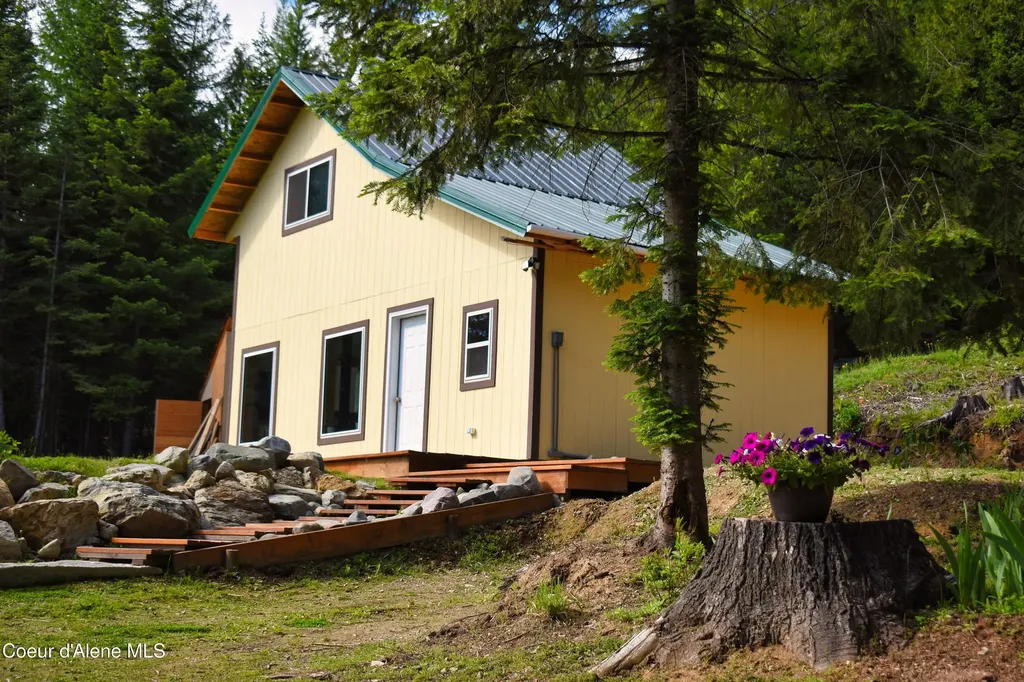4801 Old Highway Two Loop Moyie Springs ID 83845