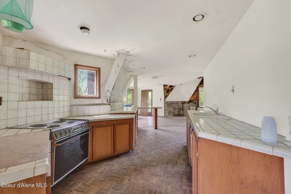 532927 Us-95 Bonners Ferry ID 83805