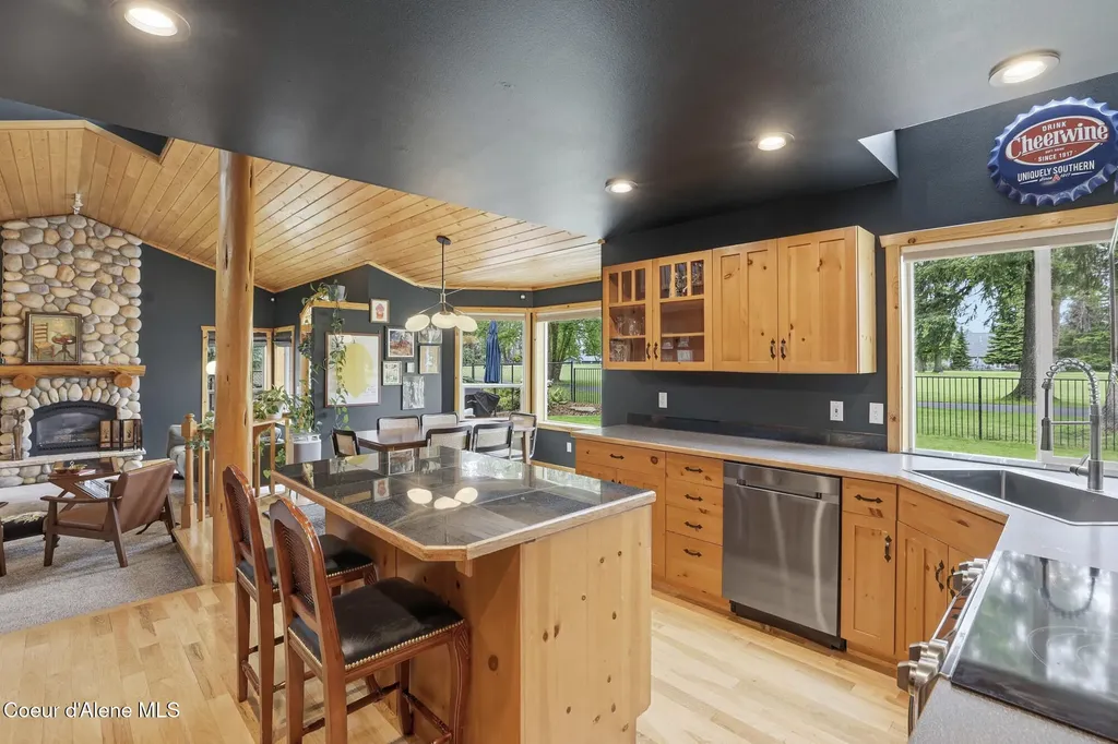 11331 N Trafalgar Street Hayden ID 83835
