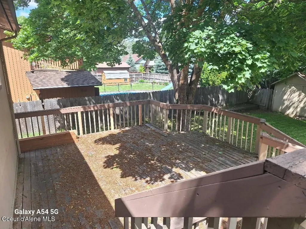 9704 N Hillview Drive Hayden ID 83835