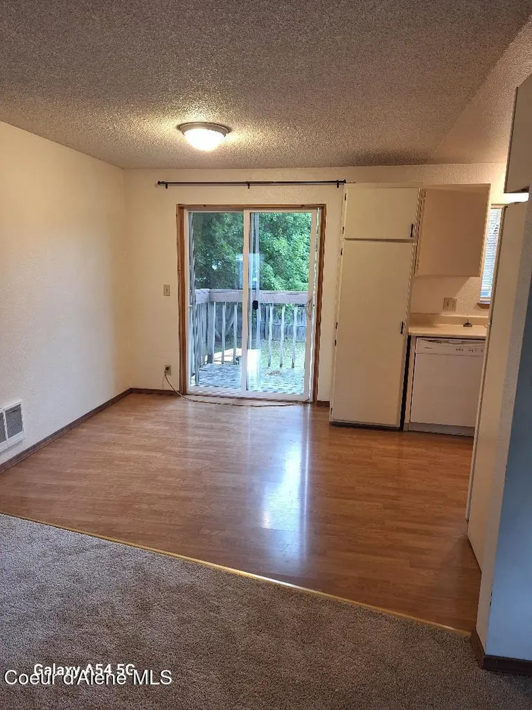 9704 N Hillview Drive Hayden ID 83835