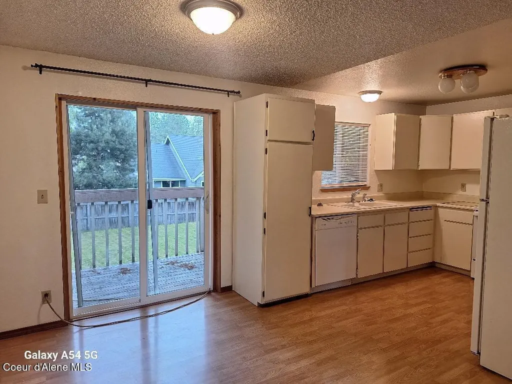 9704 N Hillview Drive Hayden ID 83835
