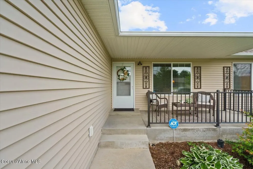 1447 E Yellowstone Avenue Post Falls ID 83854