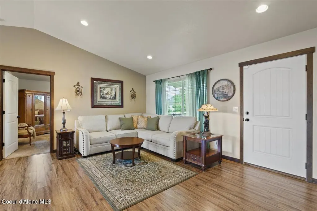 1447 E Yellowstone Avenue Post Falls ID 83854