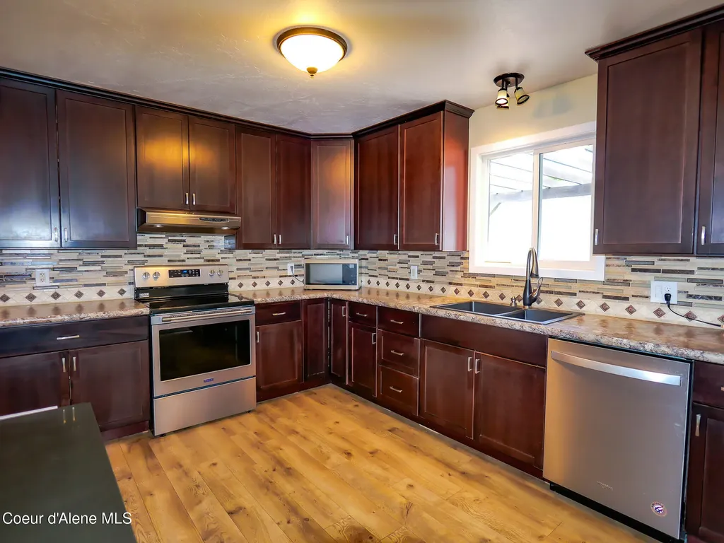 9684 N Melrose Street Hayden ID 83835