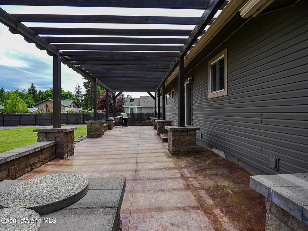 9684 N Melrose Street Hayden ID 83835