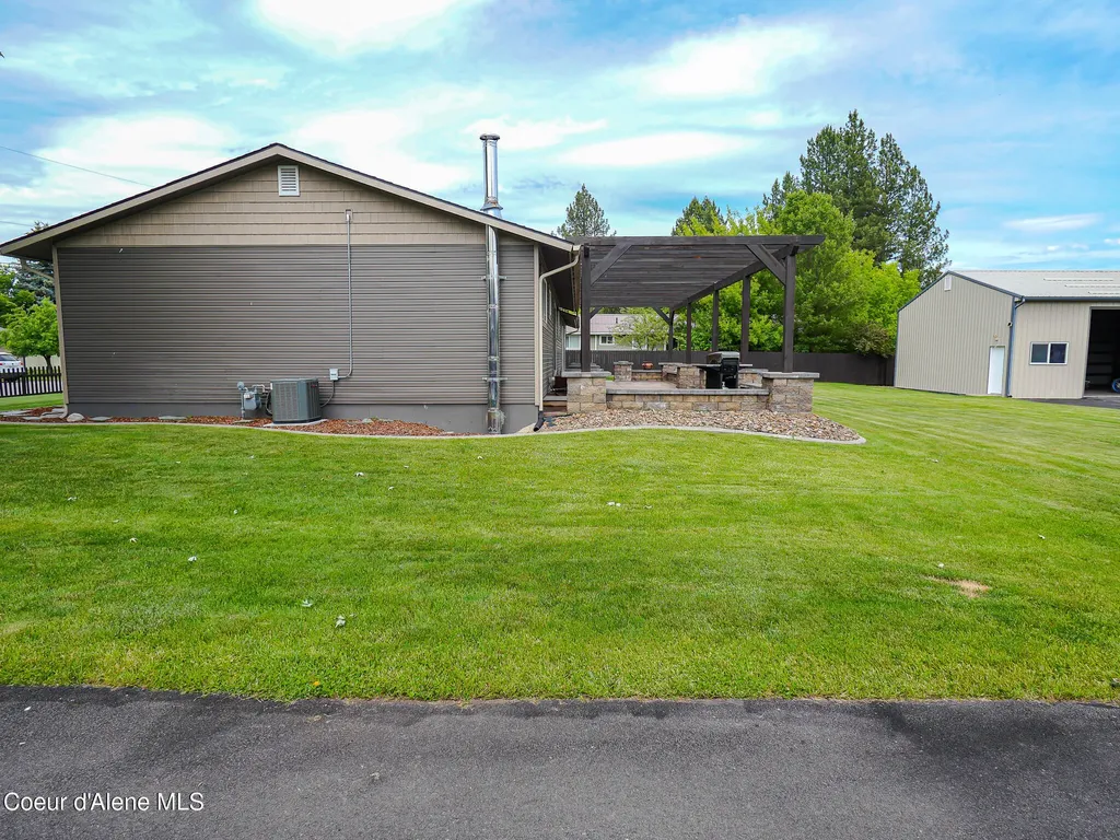 9684 N Melrose Street Hayden ID 83835