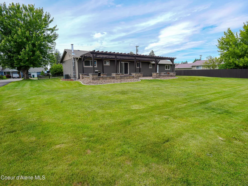 9684 N Melrose Street Hayden ID 83835