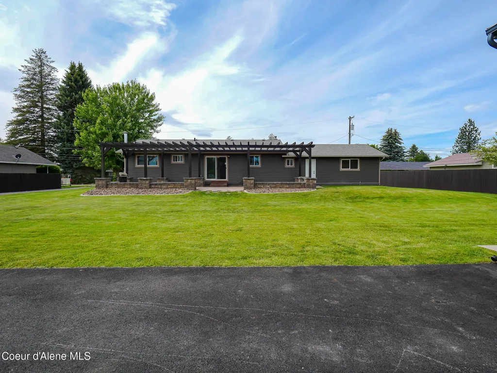 9684 N Melrose Street Hayden ID 83835