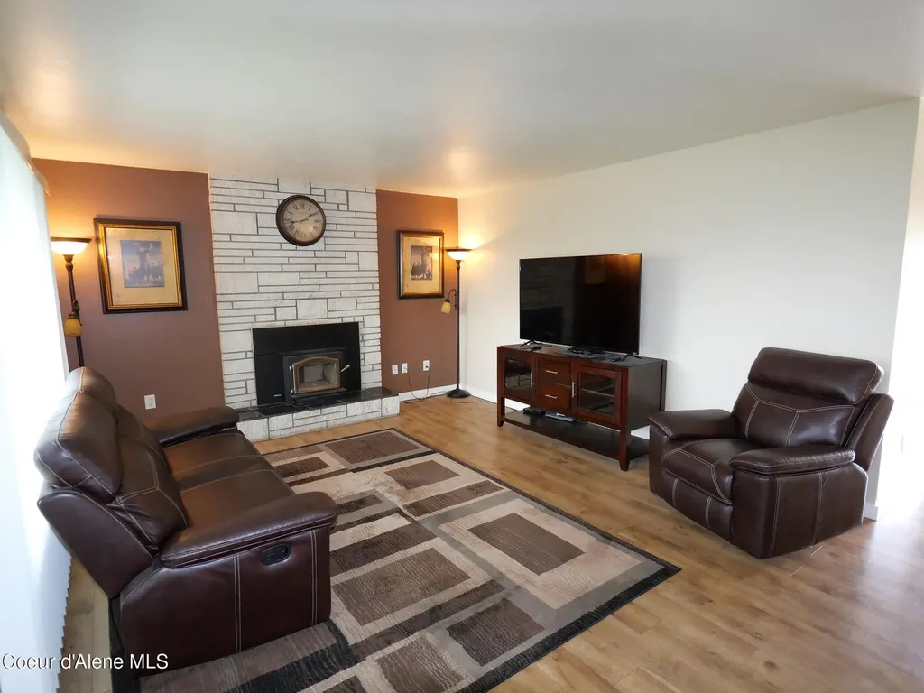 9684 N Melrose Street Hayden ID 83835