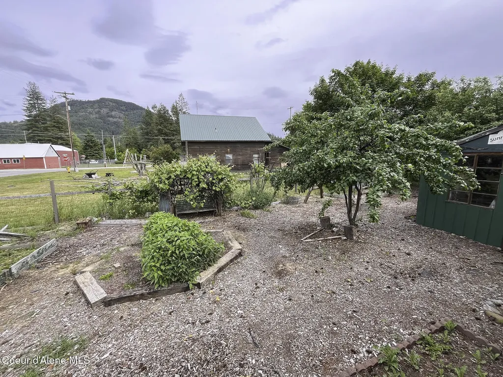 109 W 6th Avenue Clark Fork ID 83811