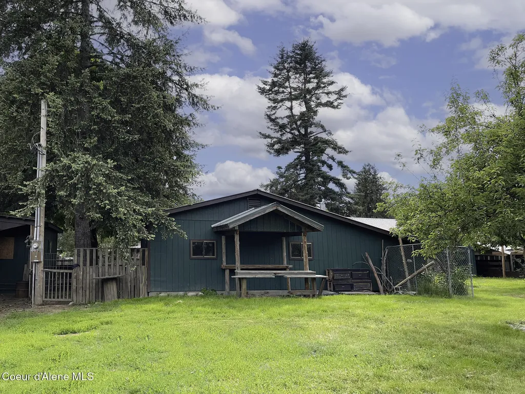 109 W 6th Avenue Clark Fork ID 83811