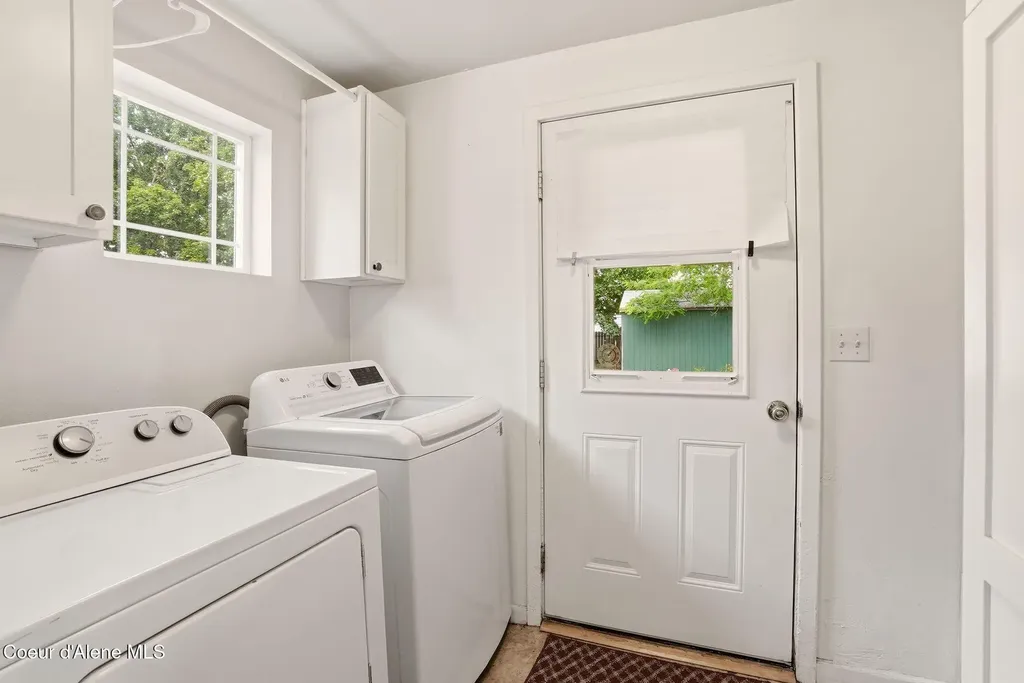 825 W Honeysuckle Avenue Hayden ID 83835