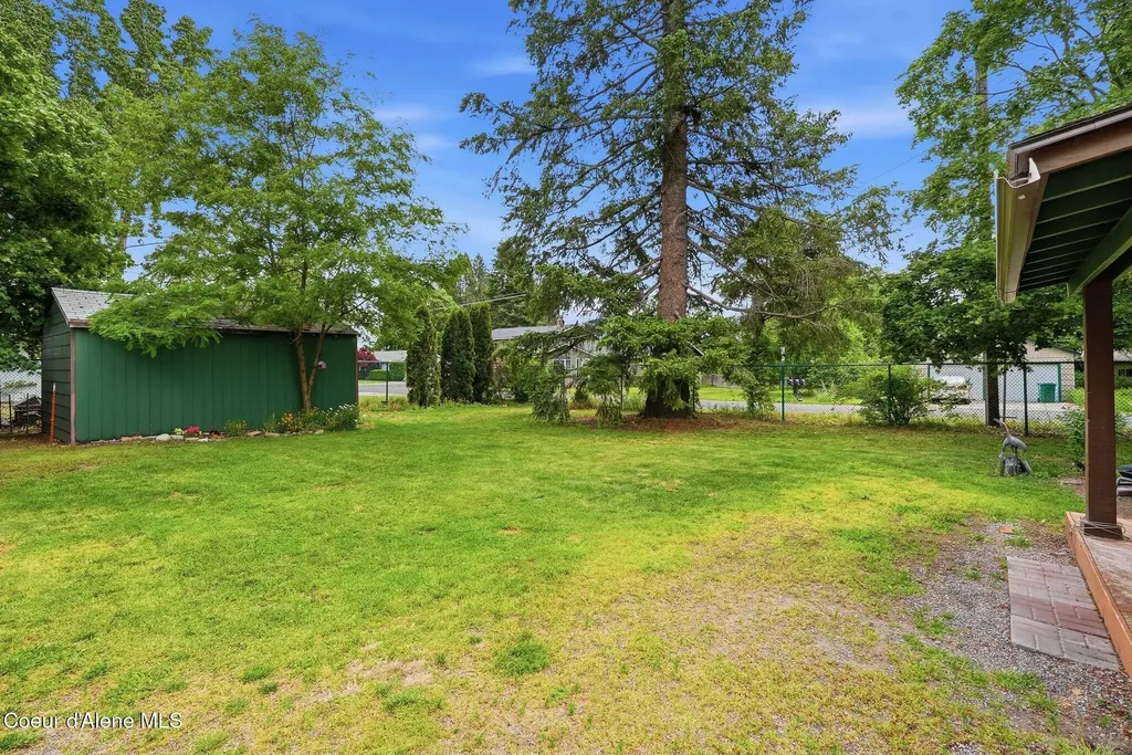 825 W Honeysuckle Avenue Hayden ID 83835