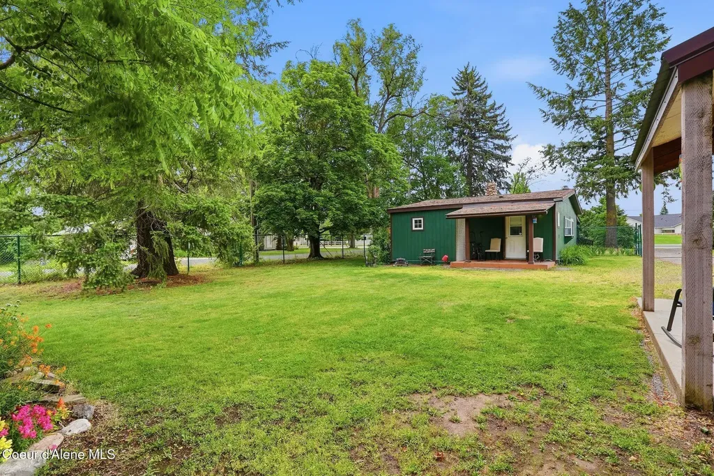 825 W Honeysuckle Avenue Hayden ID 83835