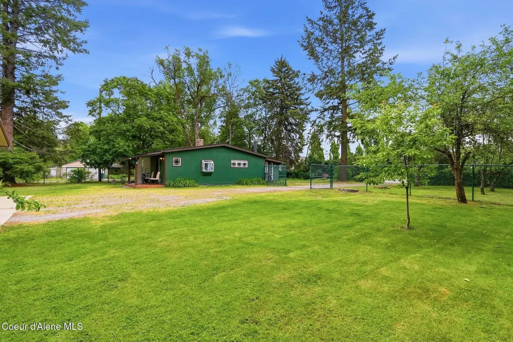 825 W Honeysuckle Avenue Hayden ID 83835