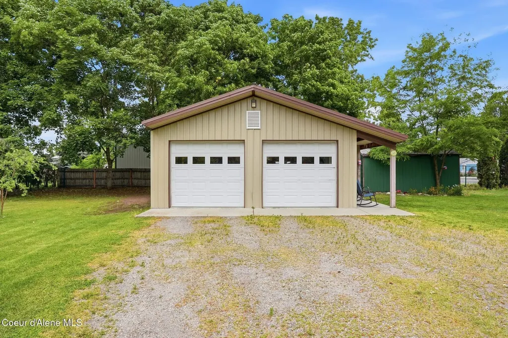 825 W Honeysuckle Avenue Hayden ID 83835