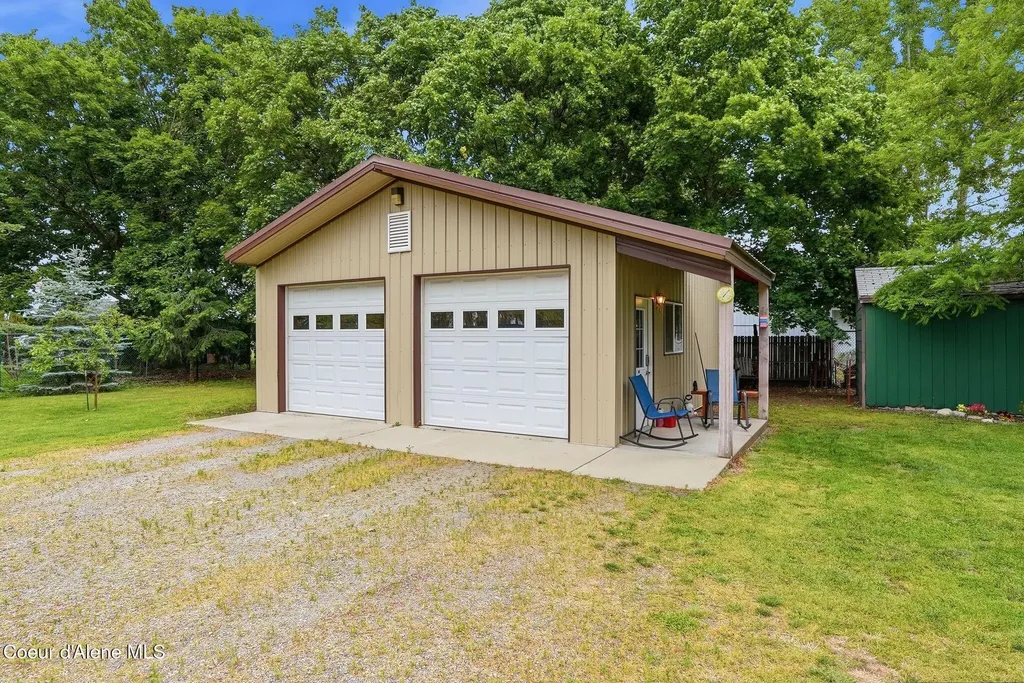 825 W Honeysuckle Avenue Hayden ID 83835