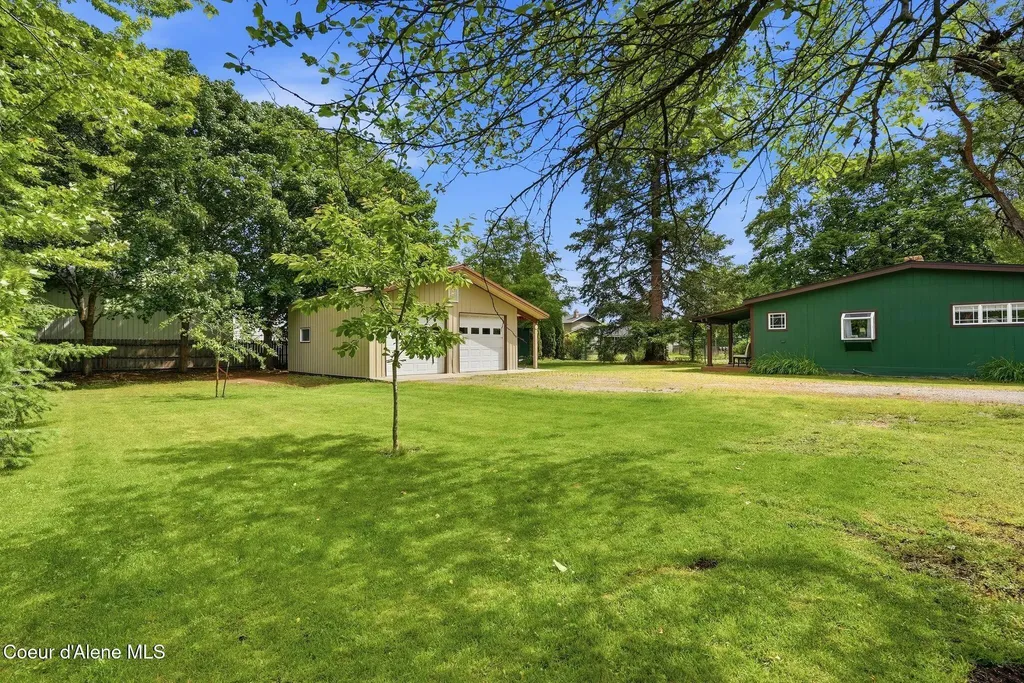 825 W Honeysuckle Avenue Hayden ID 83835