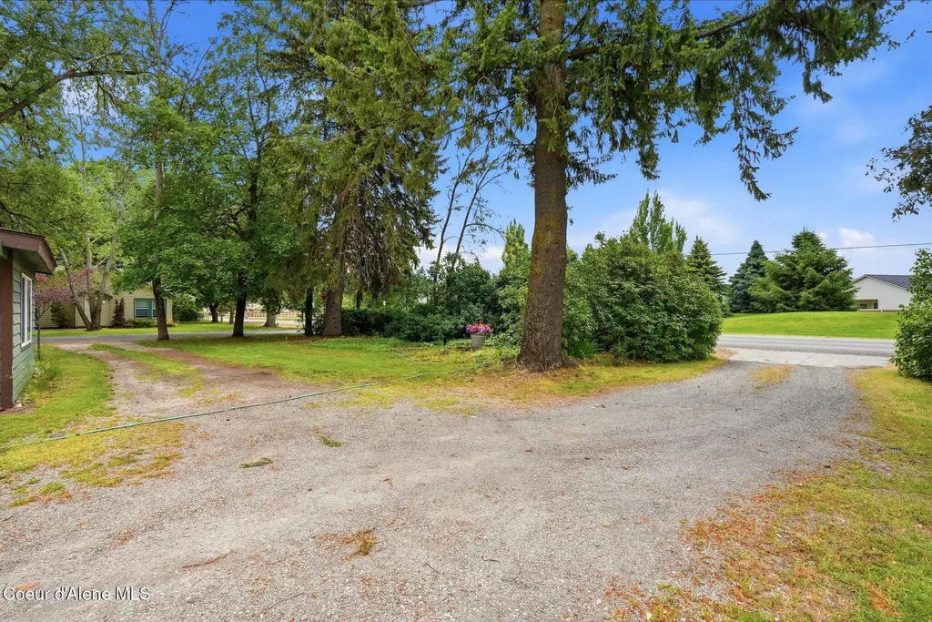 825 W Honeysuckle Avenue Hayden ID 83835