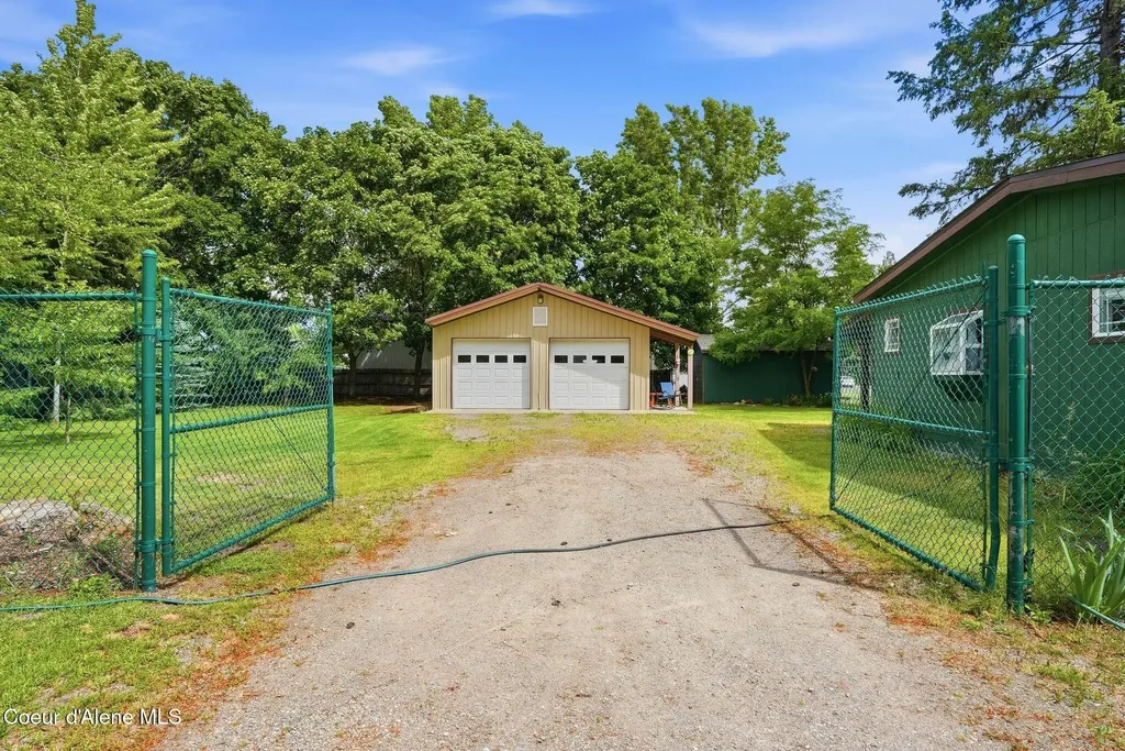 825 W Honeysuckle Avenue Hayden ID 83835