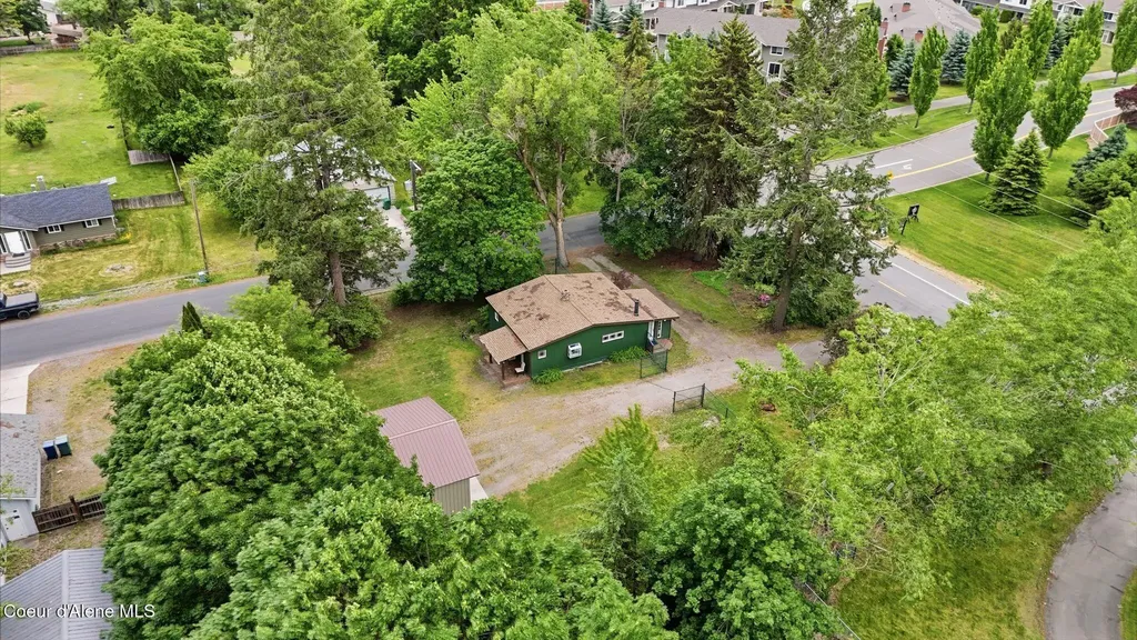 825 W Honeysuckle Avenue Hayden ID 83835