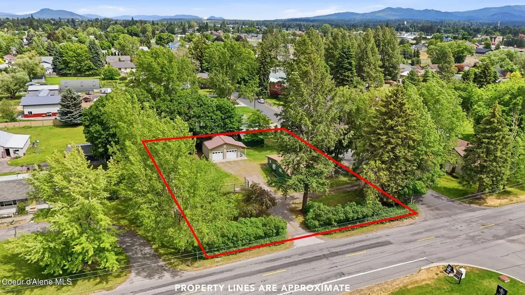 825 W Honeysuckle Avenue Hayden ID 83835