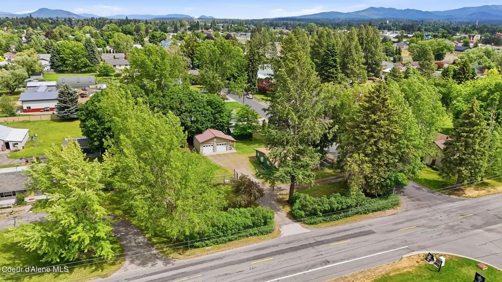 825 W Honeysuckle Avenue Hayden ID 83835