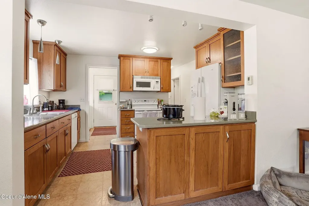 825 W Honeysuckle Avenue Hayden ID 83835