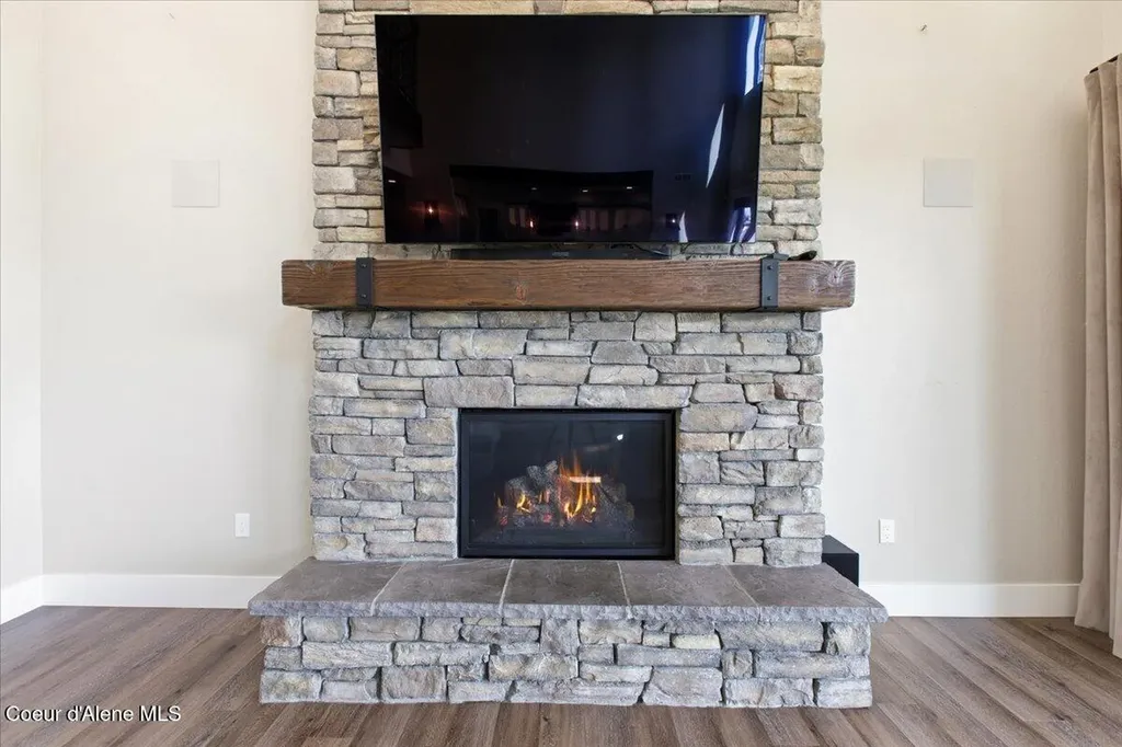 11231 N Mccall Falls Drive Hayden ID 83835