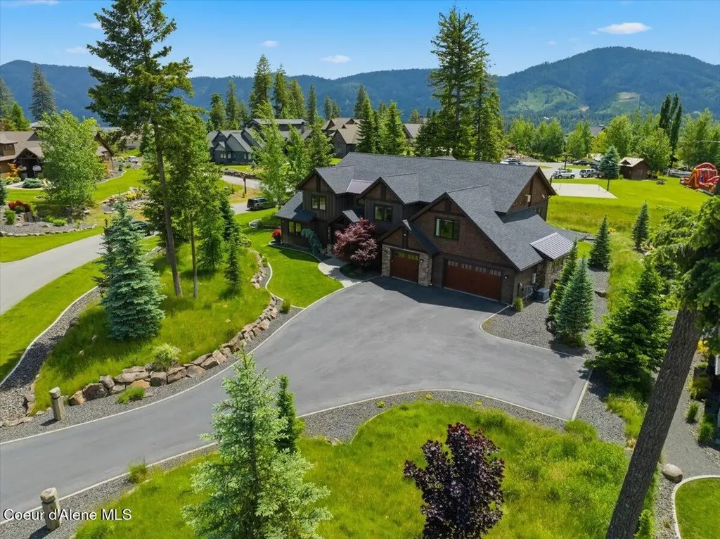 11231 N Mccall Falls Drive Hayden ID 83835