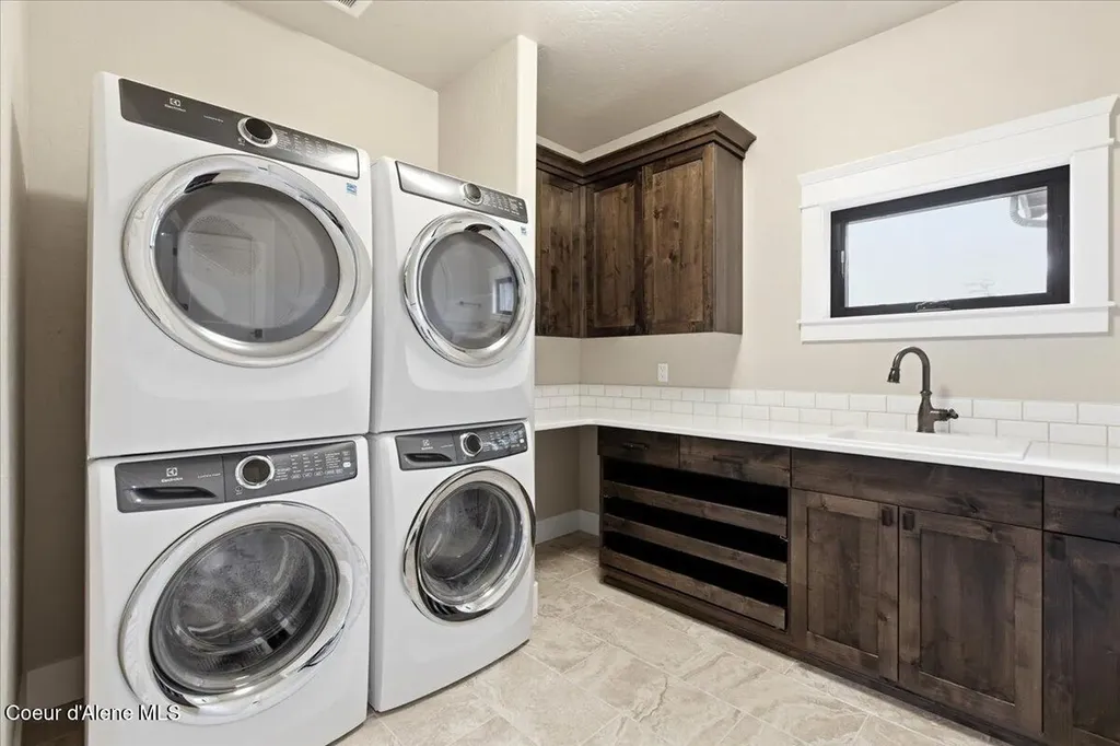 11231 N Mccall Falls Drive Hayden ID 83835