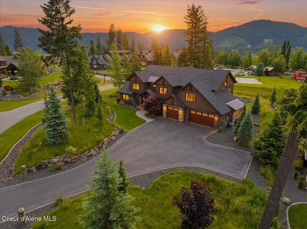 11231 N Mccall Falls Drive Hayden ID 83835
