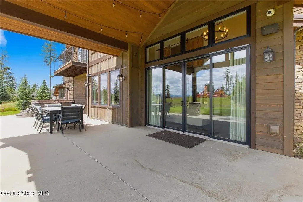 11231 N Mccall Falls Drive Hayden ID 83835