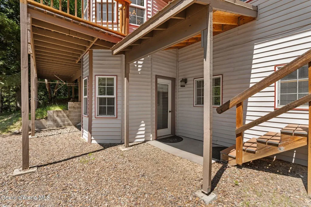 343 W Spring Creek Road Hope ID 83836